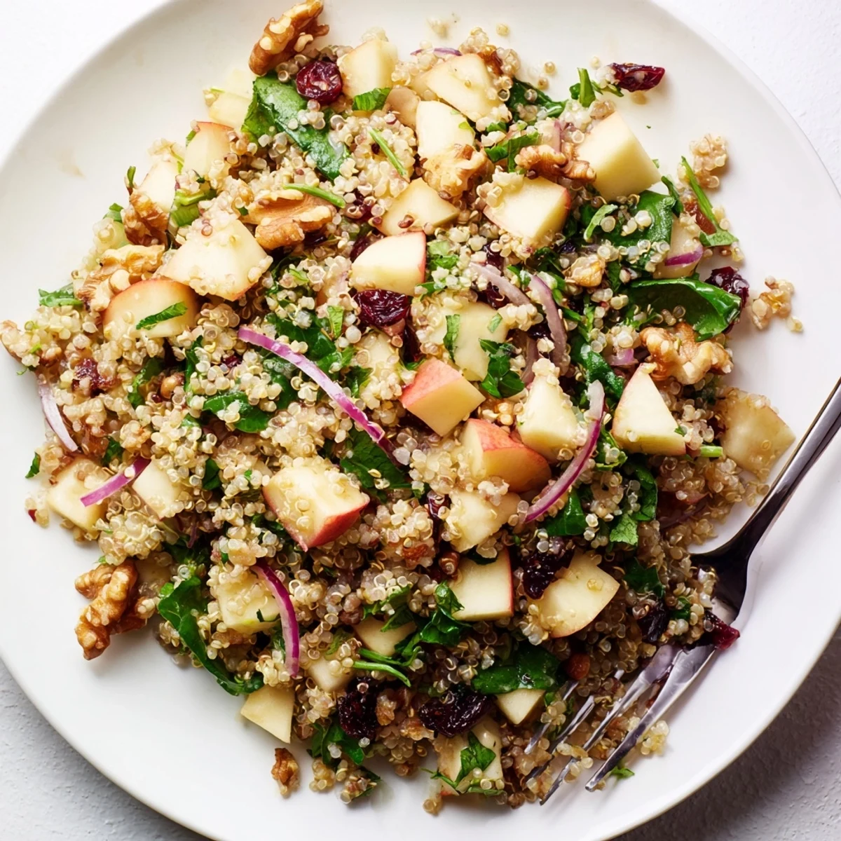 Warmer Quinoa Apfel Salat