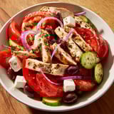 Griechischer Salat mit Huhn